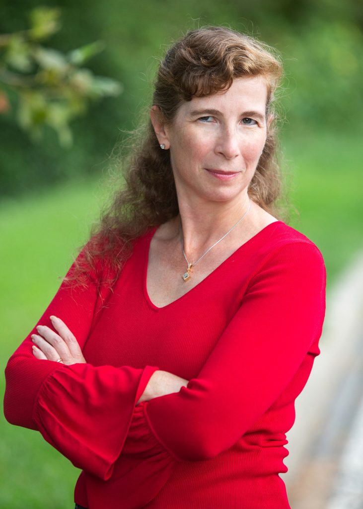 Headshot of Alina Adams